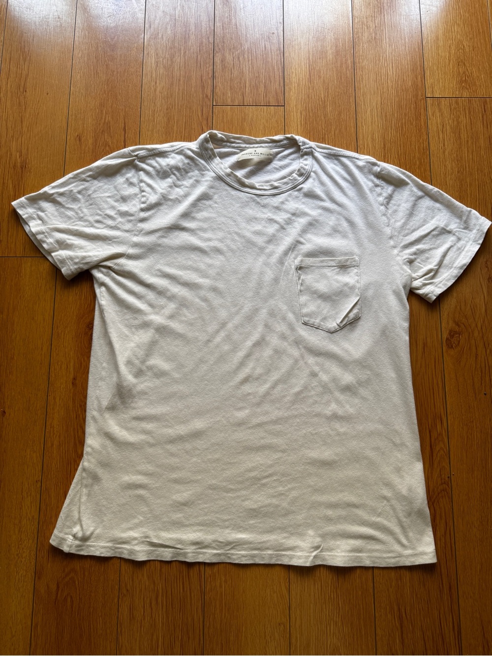 imogene + willie Cream Short Sleeve Pocket Tee